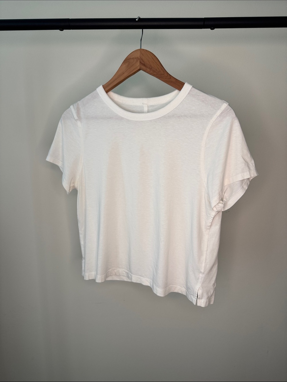 lululemon athletica White Short Sleeve Classic-Fit Cotton Blend T-Shirt